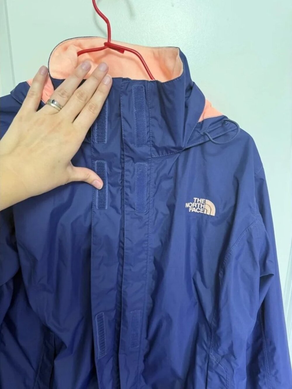 The North Face Women's Navy and Coral Windbreaker in size L - Picture 7 of 11